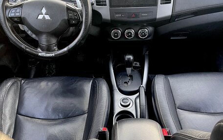 Mitsubishi Outlander III рестайлинг 3, 2011 год, 1 150 000 рублей, 11 фотография