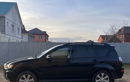 Mitsubishi Outlander III рестайлинг 3, 2011 год, 1 150 000 рублей, 4 фотография