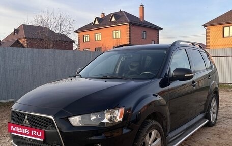 Mitsubishi Outlander III рестайлинг 3, 2011 год, 1 150 000 рублей, 3 фотография