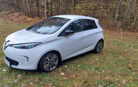 Renault ZOE I рестайлинг, 2016 год, 670 000 рублей, 10 фотография