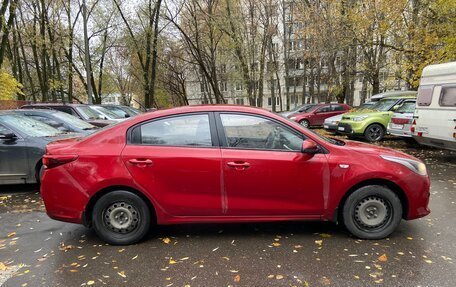 KIA Rio IV, 2019 год, 900 000 рублей, 4 фотография