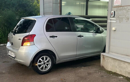 Toyota Yaris III рестайлинг, 2008 год, 440 000 рублей, 5 фотография