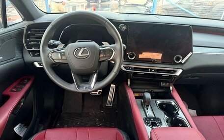 Lexus RX IV рестайлинг, 2025 год, 11 600 000 рублей, 8 фотография