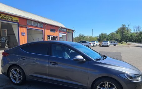 Hyundai Elantra VI рестайлинг, 2016 год, 1 750 000 рублей, 4 фотография