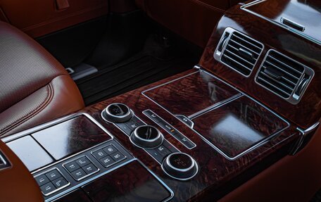 Land Rover Range Rover IV рестайлинг, 2016 год, 6 990 000 рублей, 21 фотография