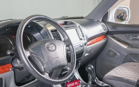 Toyota Land Cruiser Prado 120 рестайлинг, 2008 год, 2 249 000 рублей, 9 фотография