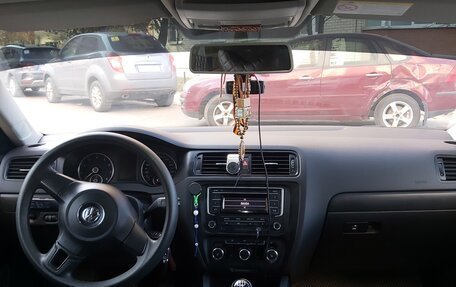 Volkswagen Jetta VI, 2014 год, 990 000 рублей, 10 фотография