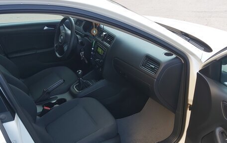 Volkswagen Jetta VI, 2014 год, 990 000 рублей, 8 фотография