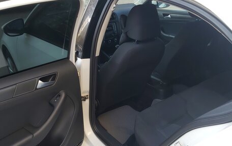 Volkswagen Jetta VI, 2014 год, 990 000 рублей, 5 фотография