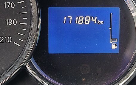 Renault Logan II, 2015 год, 650 000 рублей, 3 фотография