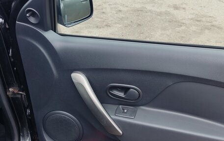 Renault Logan II, 2015 год, 650 000 рублей, 11 фотография