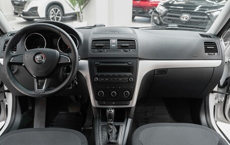 Skoda Yeti I рестайлинг, 2013 год, 1 099 000 рублей, 10 фотография