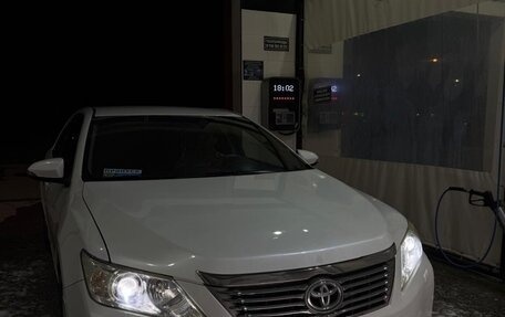 Toyota Camry, 2012 год, 1 400 000 рублей, 6 фотография