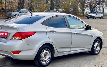 Hyundai Solaris II рестайлинг, 2013 год, 650 000 рублей, 5 фотография