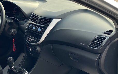 Hyundai Solaris II рестайлинг, 2013 год, 650 000 рублей, 10 фотография