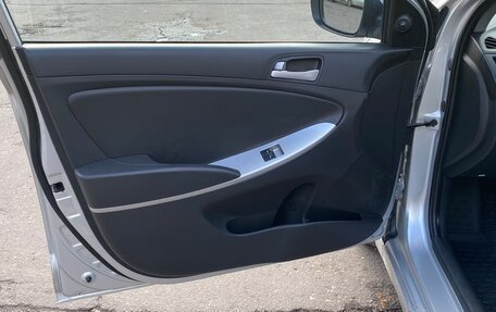 Hyundai Solaris II рестайлинг, 2013 год, 650 000 рублей, 17 фотография