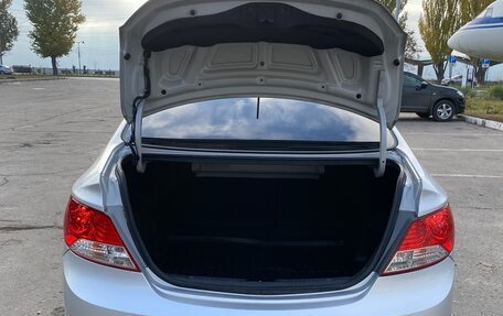 Hyundai Solaris II рестайлинг, 2013 год, 650 000 рублей, 18 фотография