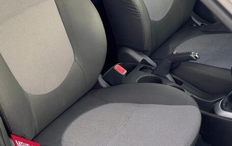 Hyundai Solaris II рестайлинг, 2013 год, 650 000 рублей, 11 фотография