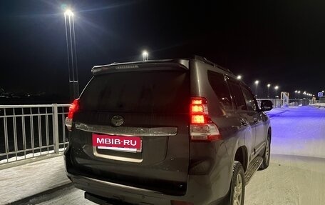 Toyota Land Cruiser Prado 150 рестайлинг 2, 2010 год, 2 800 000 рублей, 2 фотография