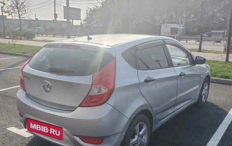 Hyundai Solaris II рестайлинг, 2011 год, 770 000 рублей, 7 фотография