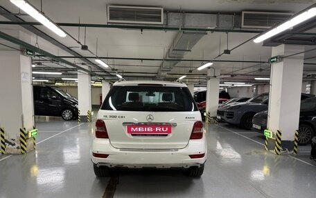 Mercedes-Benz M-Класс, 2011 год, 2 500 000 рублей, 3 фотография