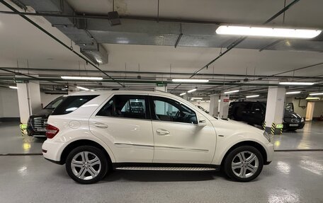 Mercedes-Benz M-Класс, 2011 год, 2 500 000 рублей, 4 фотография