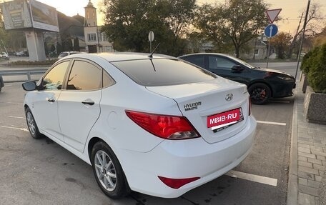 Hyundai Solaris II рестайлинг, 2015 год, 940 000 рублей, 4 фотография