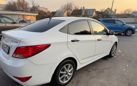 Hyundai Solaris II рестайлинг, 2015 год, 940 000 рублей, 6 фотография