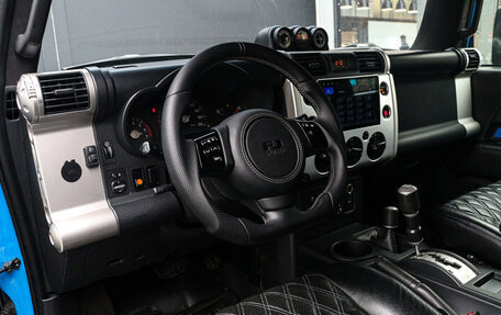 Toyota FJ Cruiser, 2007 год, 2 200 000 рублей, 10 фотография