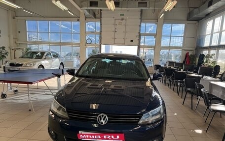 Volkswagen Jetta VI, 2013 год, 1 290 000 рублей, 3 фотография
