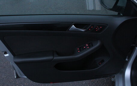 Volkswagen Jetta VI, 2012 год, 970 000 рублей, 11 фотография