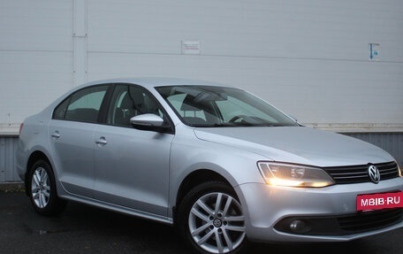 Volkswagen Jetta VI, 2012 год, 970 000 рублей, 3 фотография