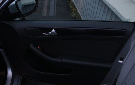 Volkswagen Jetta VI, 2012 год, 970 000 рублей, 12 фотография