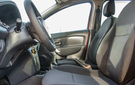 Renault Logan II, 2015 год, 649 000 рублей, 14 фотография