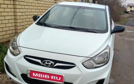 Hyundai Solaris II рестайлинг, 2012 год, 700 190 рублей, 1 фотография