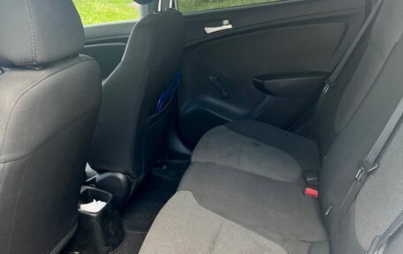 Hyundai Solaris II рестайлинг, 2013 год, 580 000 рублей, 14 фотография