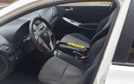 Hyundai Solaris II рестайлинг, 2014 год, 620 000 рублей, 5 фотография