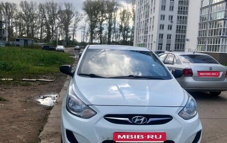 Hyundai Solaris II рестайлинг, 2013 год, 580 000 рублей, 6 фотография