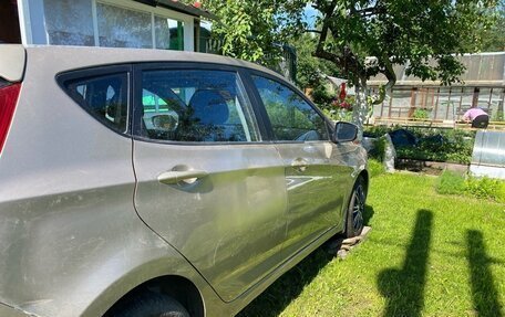 Hyundai Solaris II рестайлинг, 2013 год, 800 000 рублей, 5 фотография