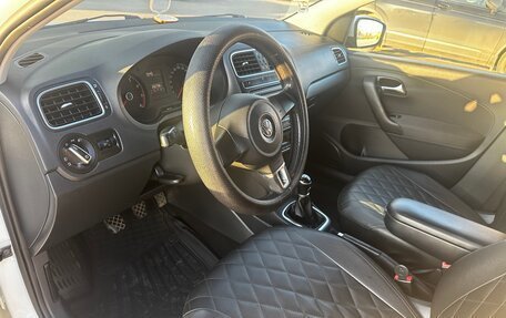 Volkswagen Polo VI (EU Market), 2015 год, 640 000 рублей, 5 фотография