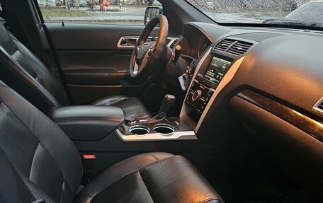 Ford Explorer VI, 2012 год, 1 800 000 рублей, 9 фотография