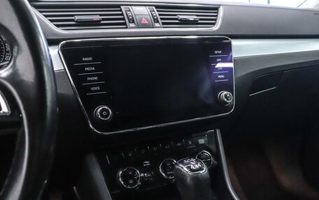 Skoda Superb III рестайлинг, 2018 год, 2 150 000 рублей, 15 фотография