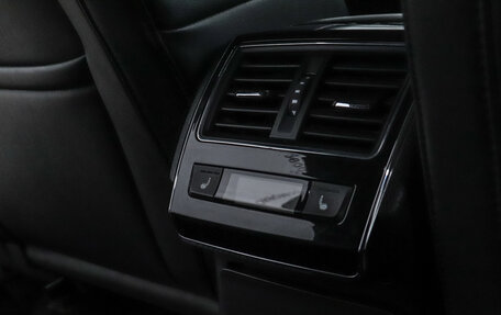 Skoda Superb III рестайлинг, 2018 год, 2 150 000 рублей, 28 фотография