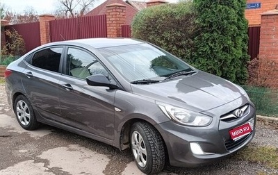 Hyundai Solaris II рестайлинг, 2012 год, 750 000 рублей, 1 фотография