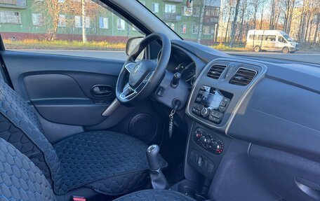 Renault Logan II, 2020 год, 1 400 000 рублей, 10 фотография