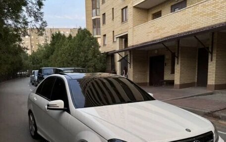 Mercedes-Benz C-Класс, 2013 год, 1 750 000 рублей, 2 фотография