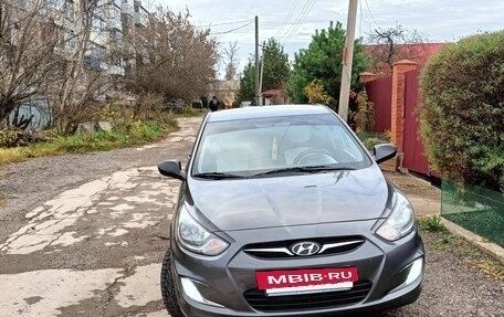 Hyundai Solaris II рестайлинг, 2012 год, 750 000 рублей, 2 фотография