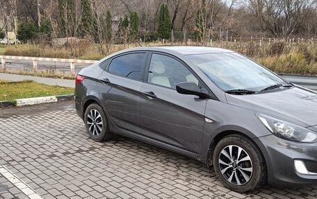 Hyundai Solaris II рестайлинг, 2012 год, 750 000 рублей, 17 фотография
