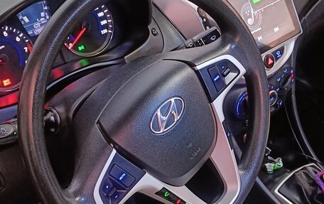 Hyundai Solaris II рестайлинг, 2012 год, 750 000 рублей, 15 фотография