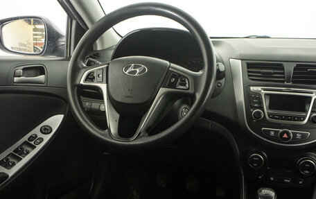 Hyundai Solaris II рестайлинг, 2015 год, 899 000 рублей, 13 фотография